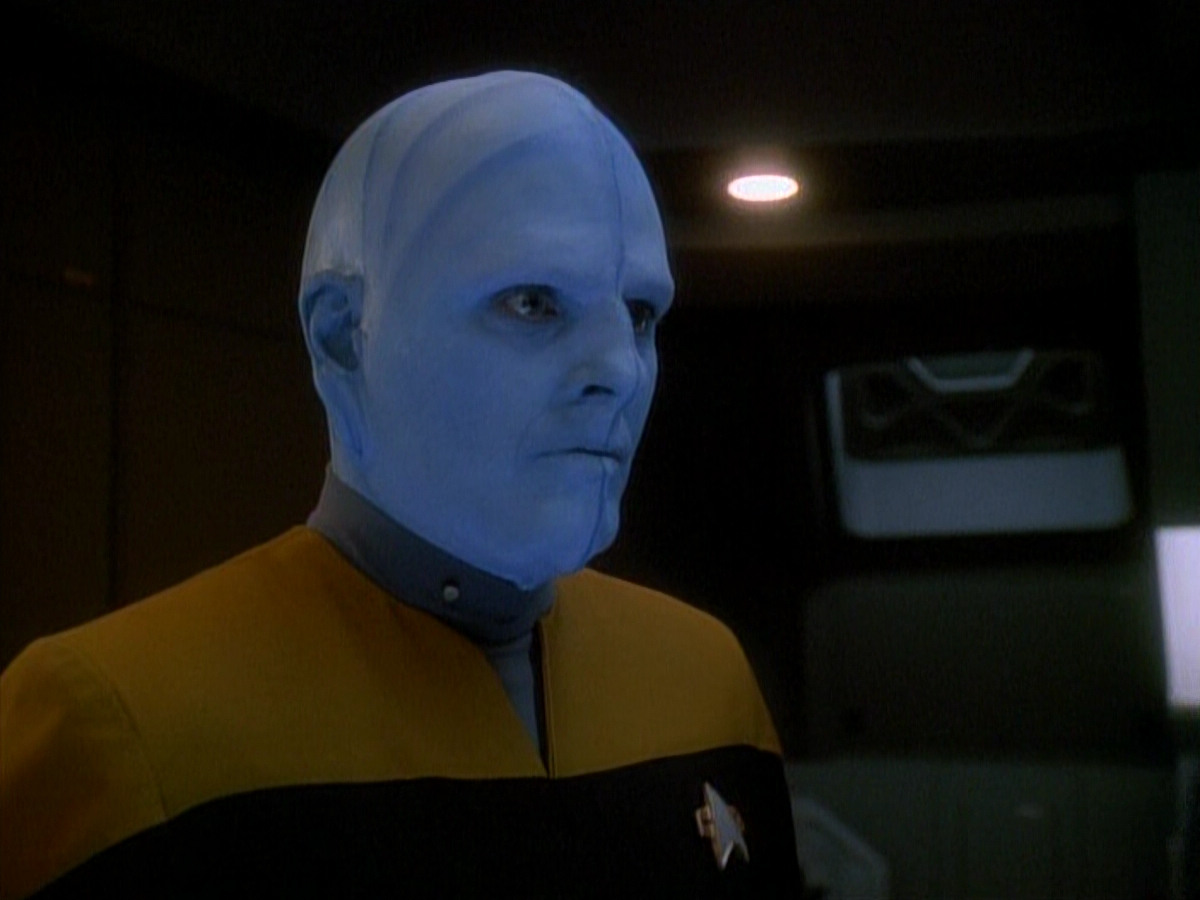 extant_StarTrek_DS9_3x26-TheAdversary_02835.jpg