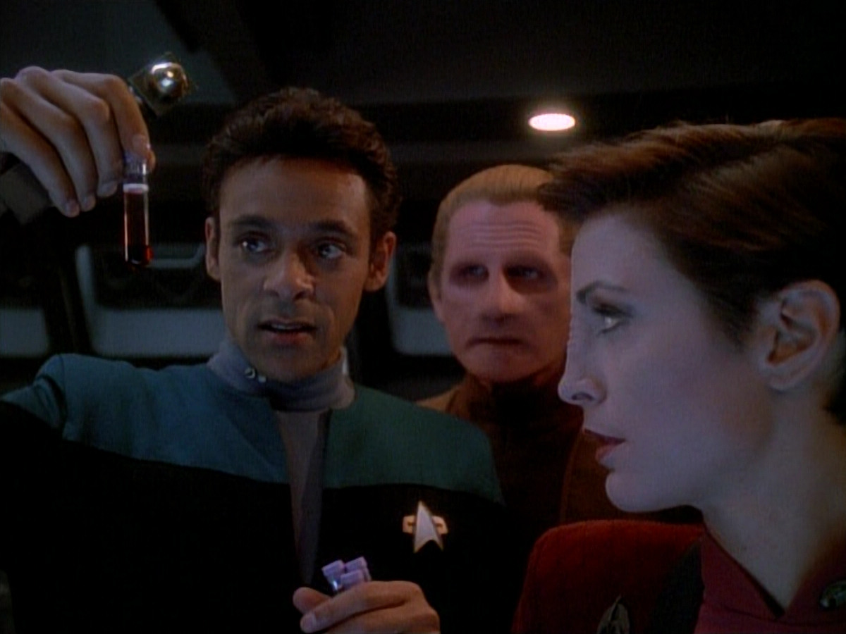 extant_StarTrek_DS9_3x26-TheAdversary_02867.jpg