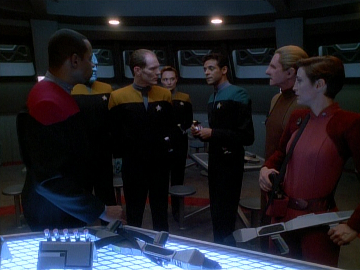 extant_StarTrek_DS9_3x26-TheAdversary_02887.jpg