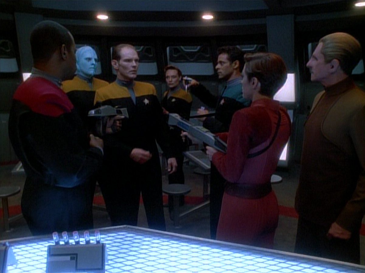 extant_StarTrek_DS9_3x26-TheAdversary_02938.jpg
