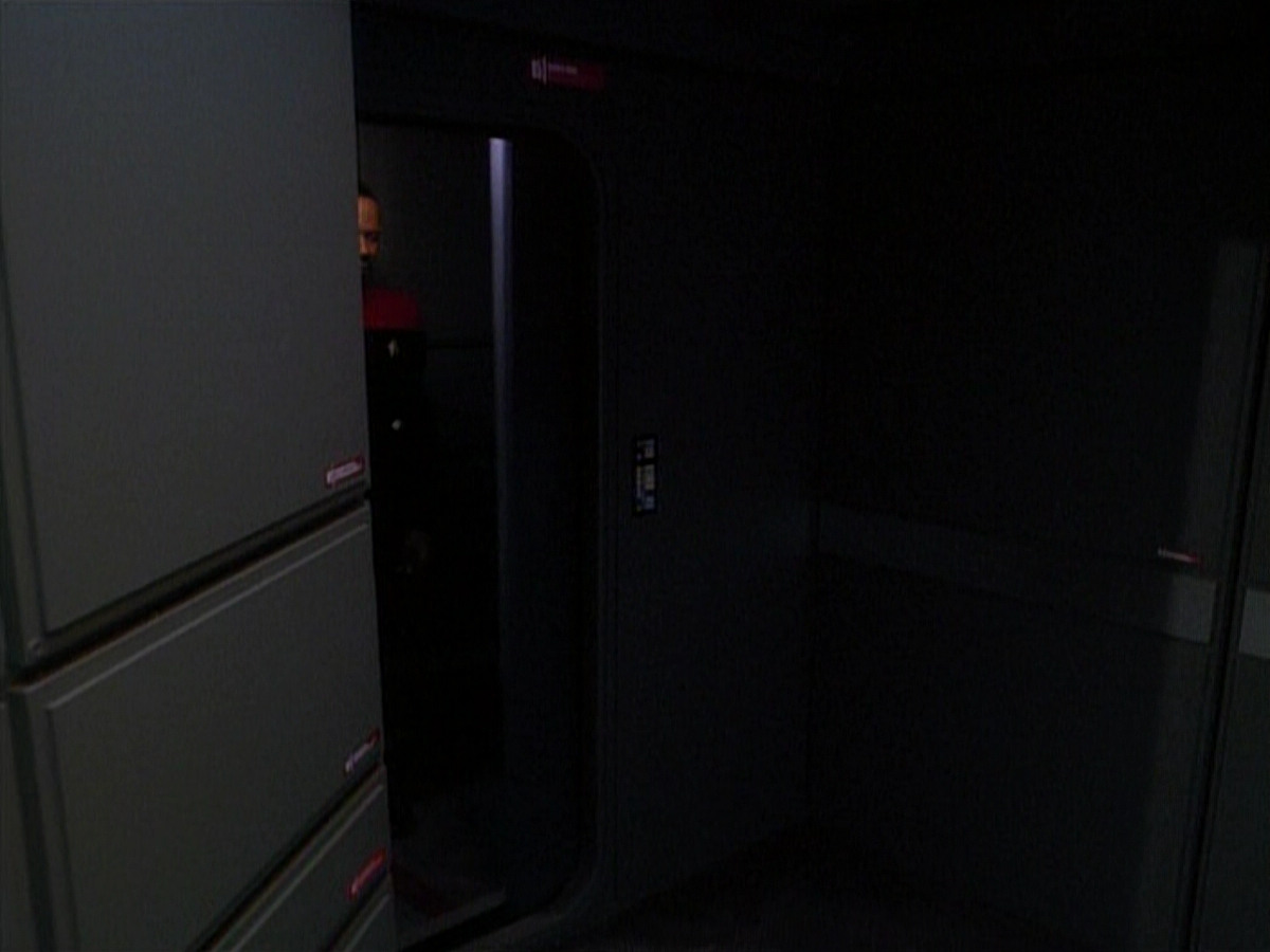 extant_StarTrek_DS9_3x26-TheAdversary_02946.jpg