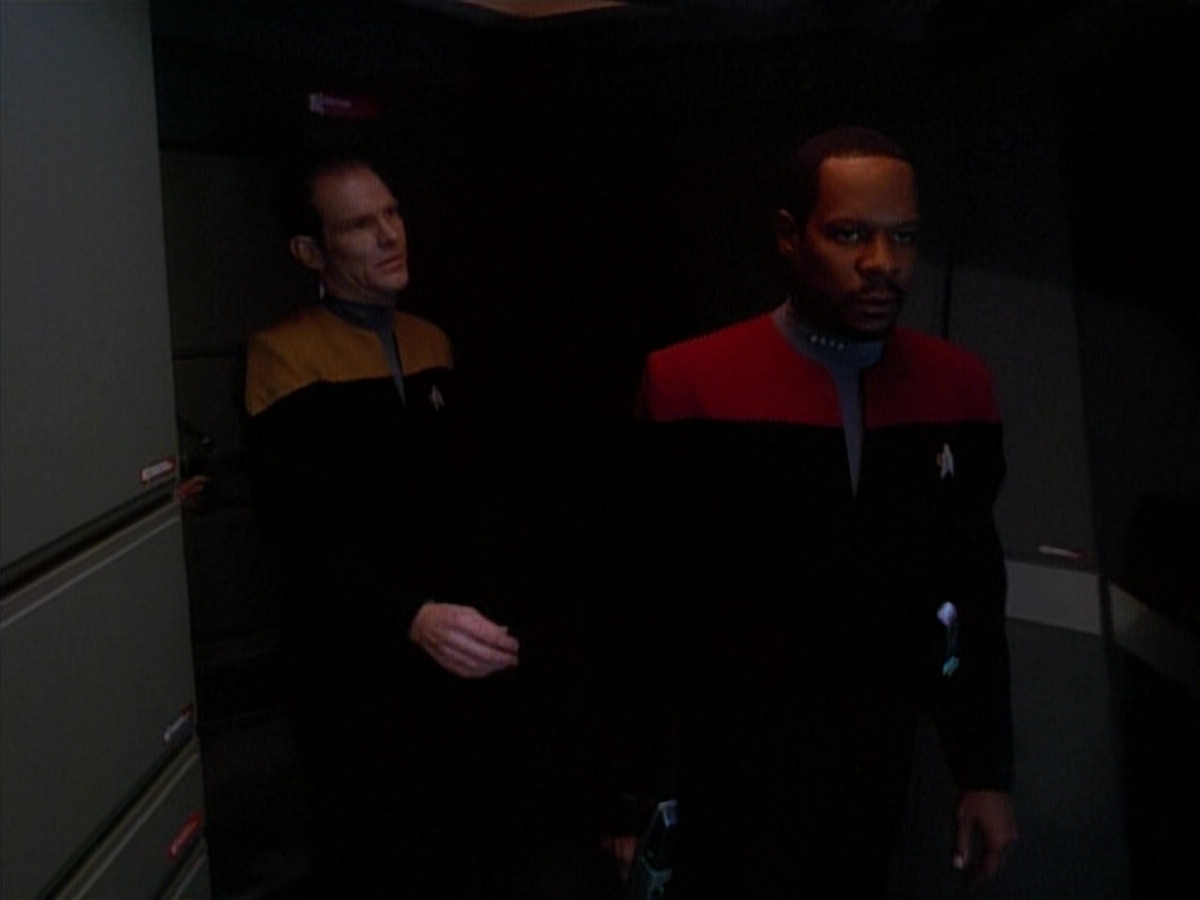 extant_StarTrek_DS9_3x26-TheAdversary_02950.jpg