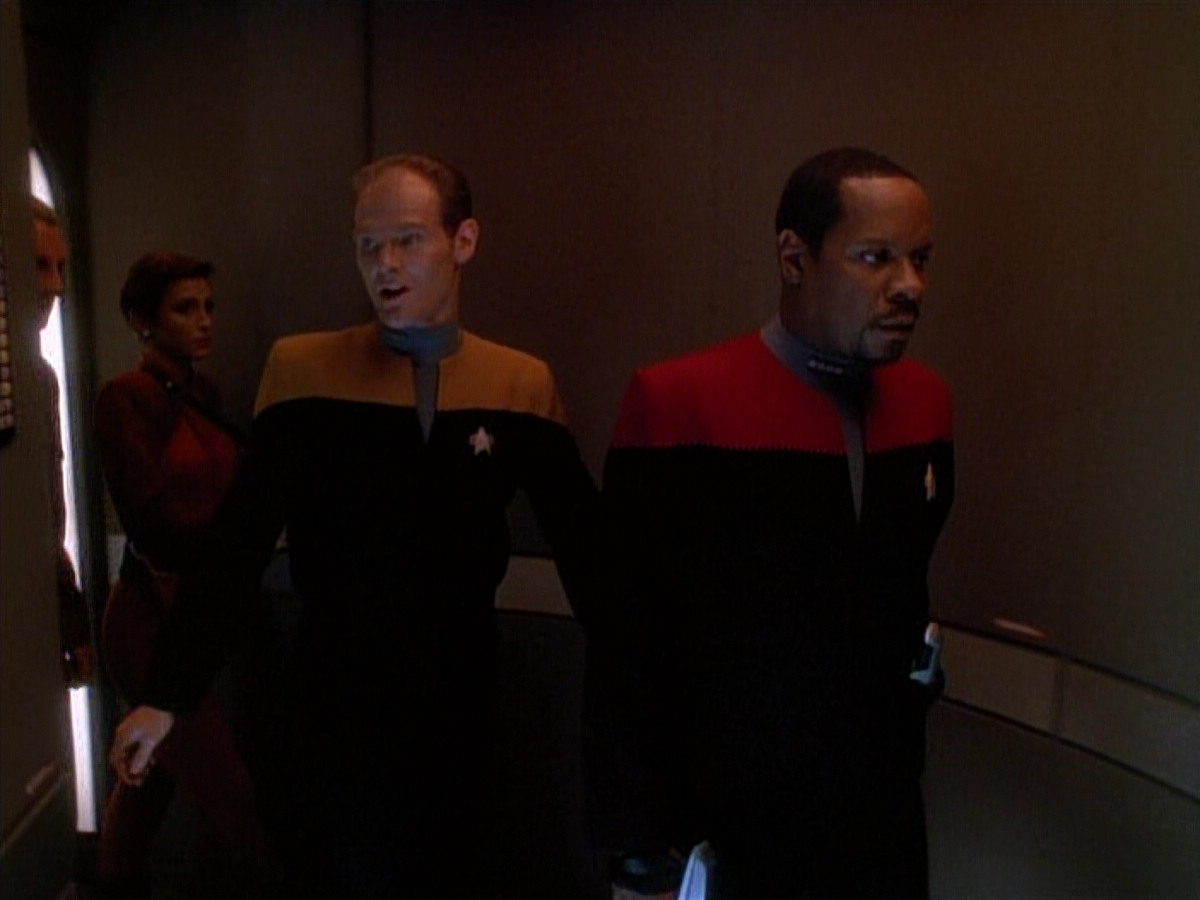 extant_StarTrek_DS9_3x26-TheAdversary_02957.jpg