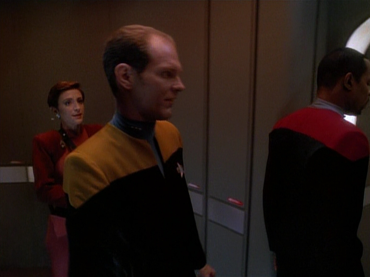 extant_StarTrek_DS9_3x26-TheAdversary_02960.jpg