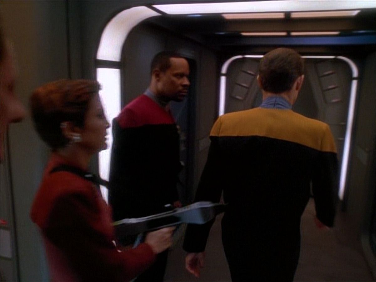 extant_StarTrek_DS9_3x26-TheAdversary_02962.jpg