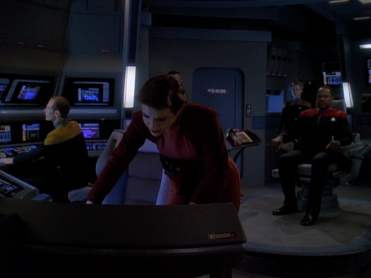 extant_StarTrek_DS9_3x26-TheAdversary_03043.jpg