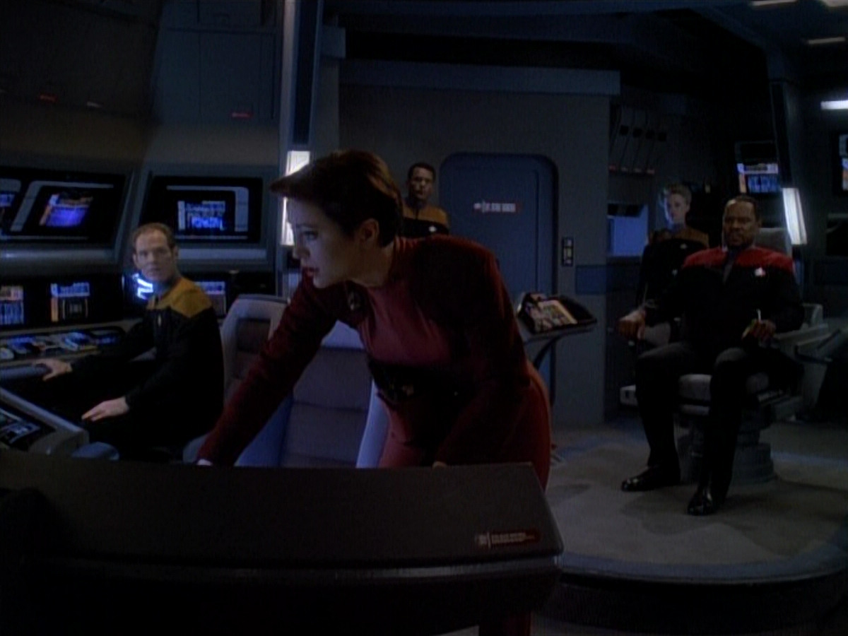extant_StarTrek_DS9_3x26-TheAdversary_03047.jpg