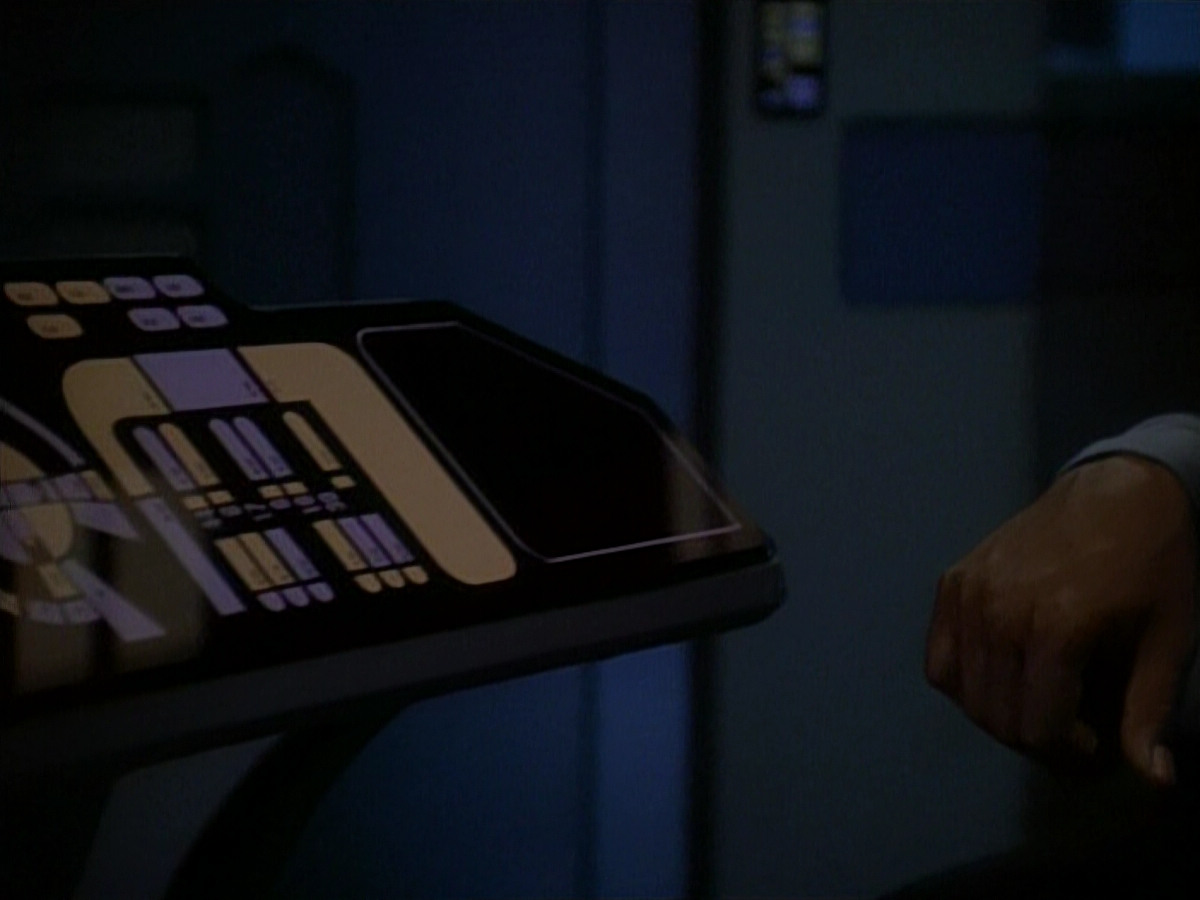 extant_StarTrek_DS9_3x26-TheAdversary_03072.jpg