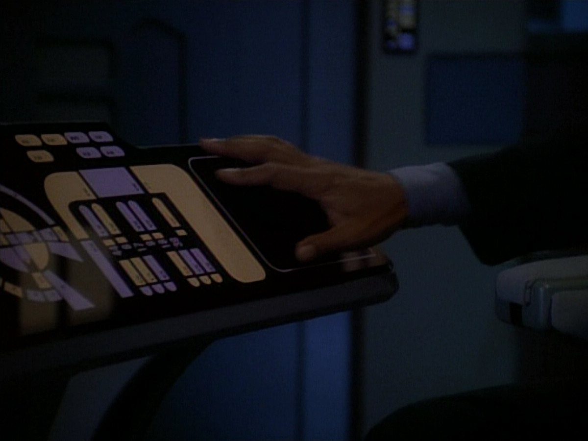 extant_StarTrek_DS9_3x26-TheAdversary_03073.jpg