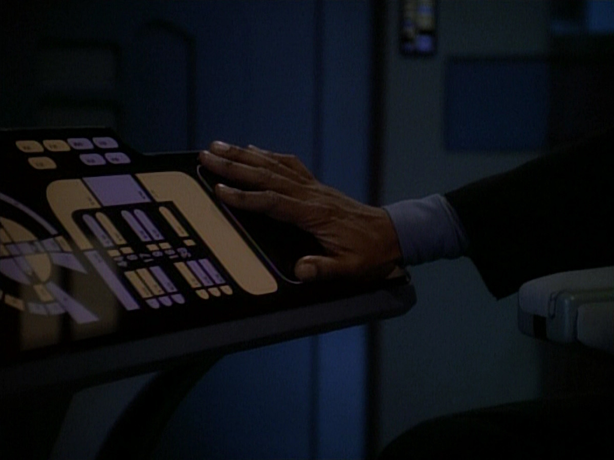extant_StarTrek_DS9_3x26-TheAdversary_03074.jpg