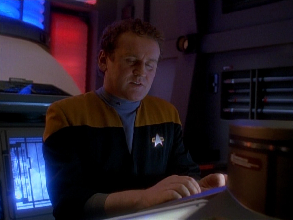 extant_StarTrek_DS9_3x26-TheAdversary_03195.jpg