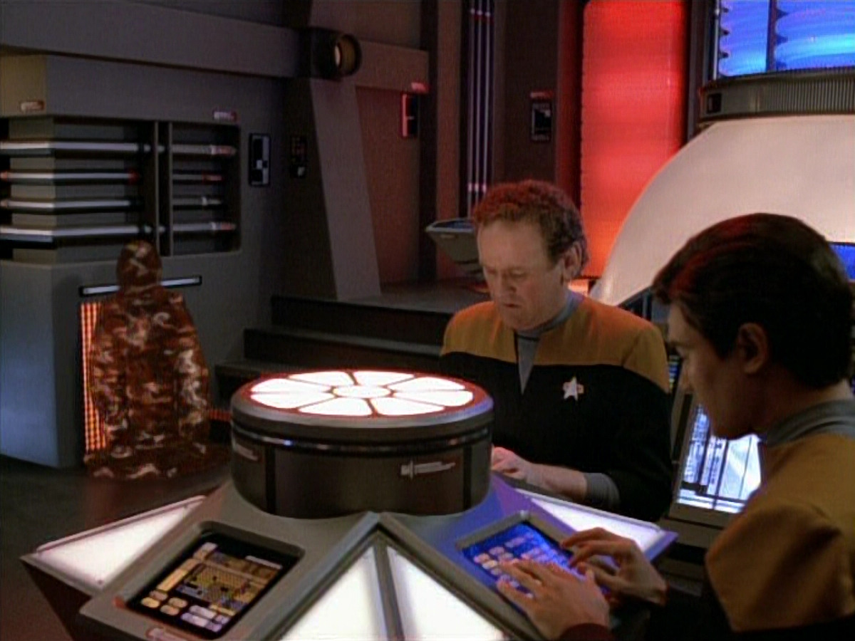 extant_StarTrek_DS9_3x26-TheAdversary_03286.jpg