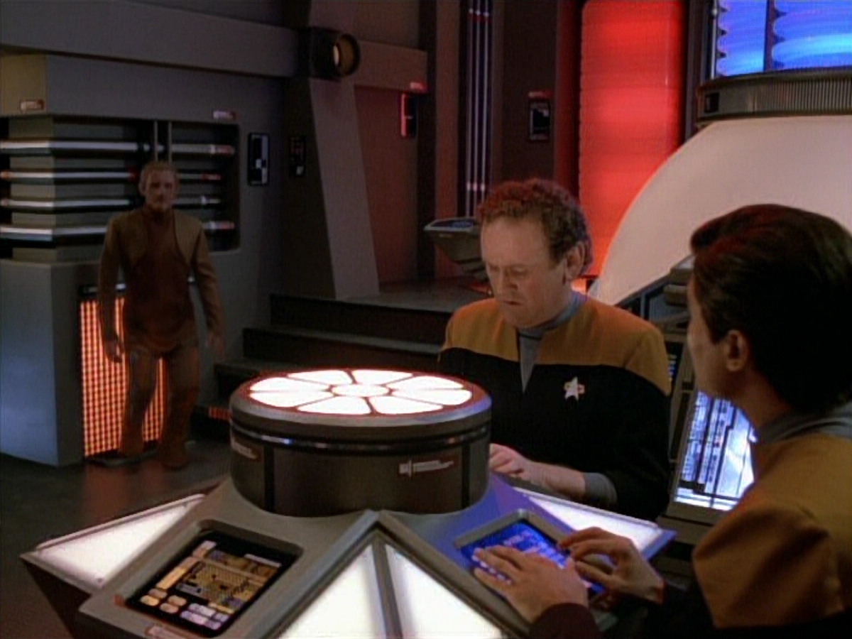 extant_StarTrek_DS9_3x26-TheAdversary_03288.jpg
