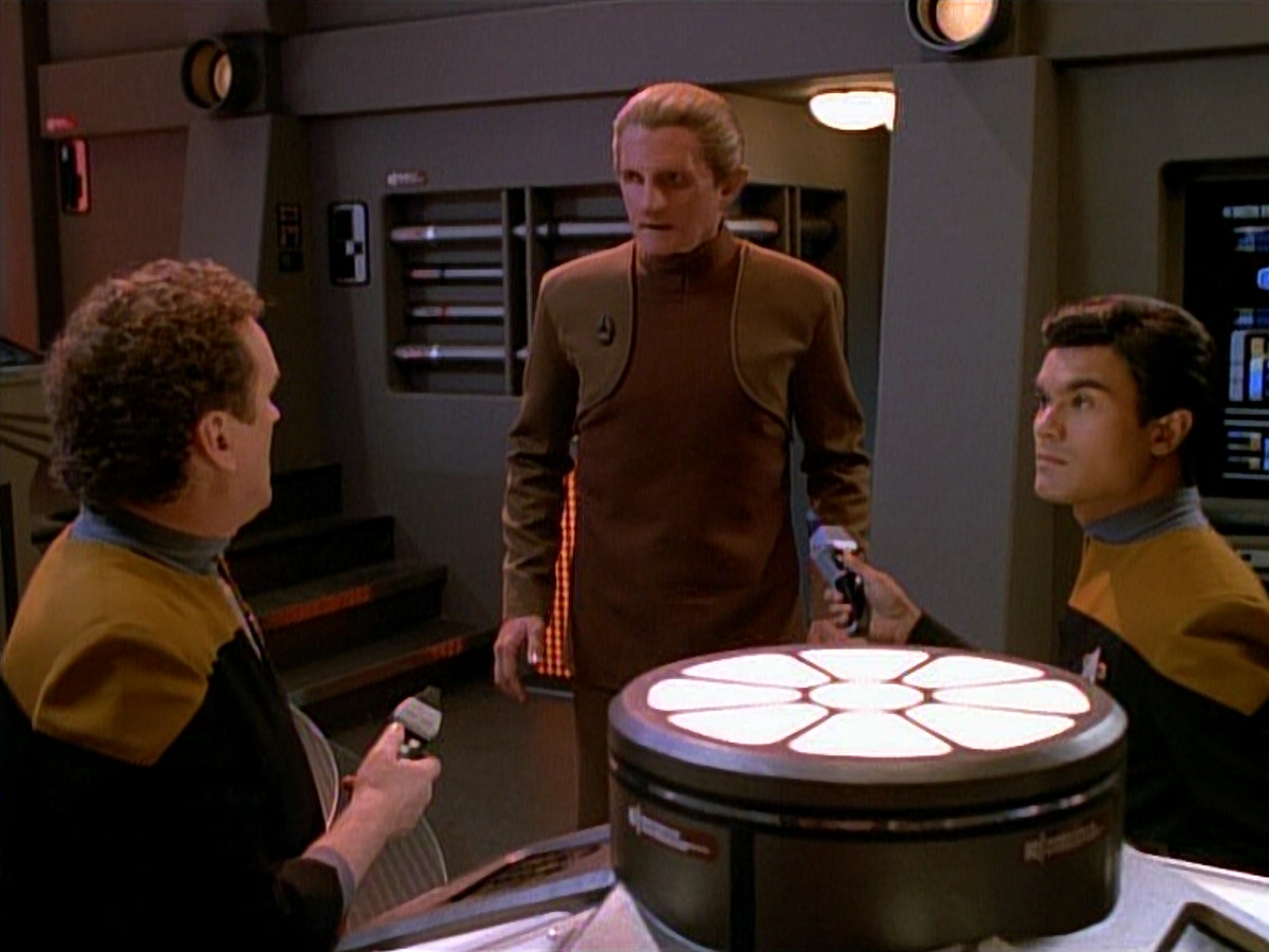 extant_StarTrek_DS9_3x26-TheAdversary_03305.jpg