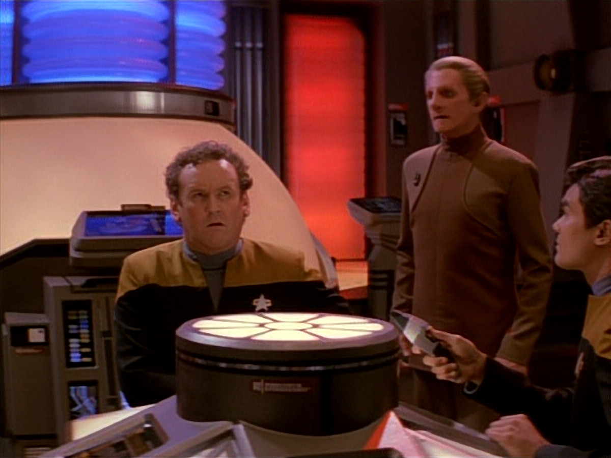 extant_StarTrek_DS9_3x26-TheAdversary_03335.jpg