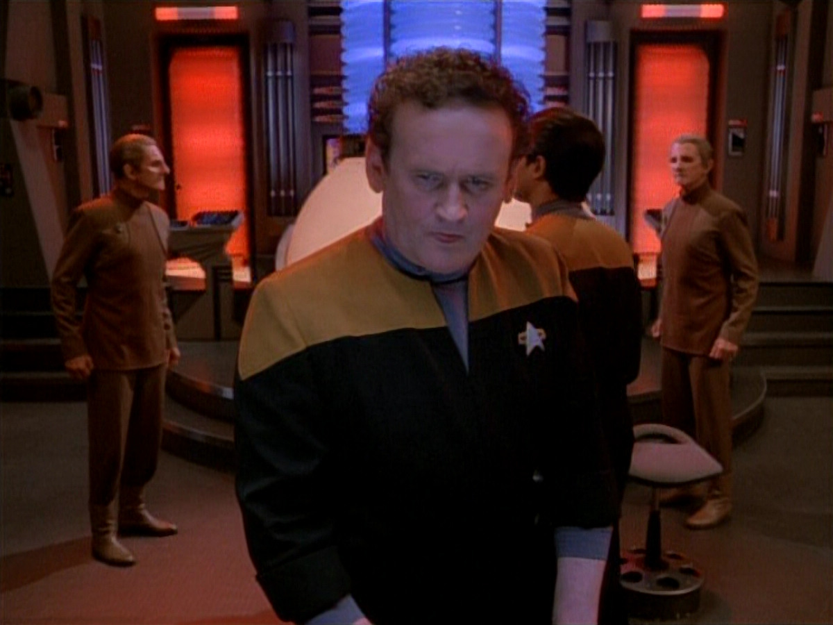 extant_StarTrek_DS9_3x26-TheAdversary_03357.jpg