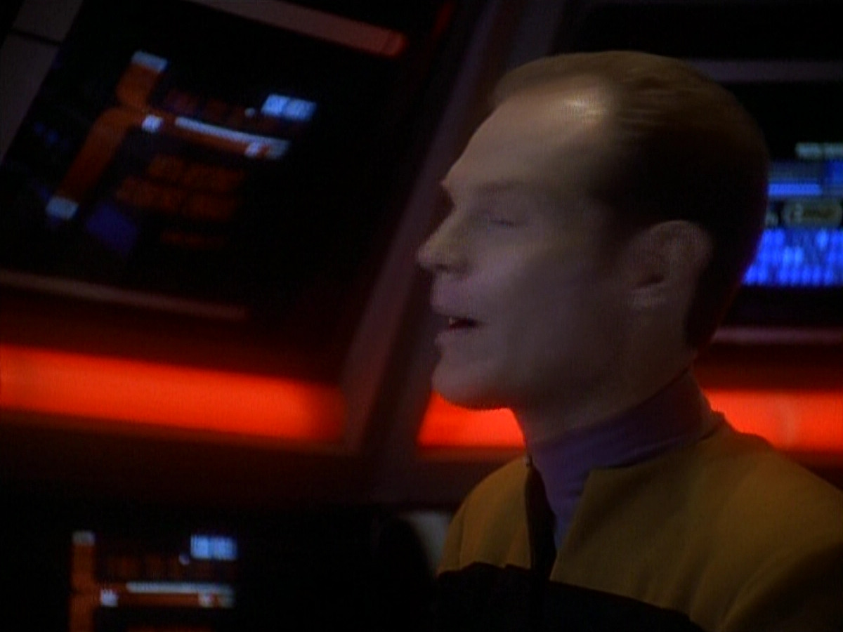 extant_StarTrek_DS9_3x26-TheAdversary_03372.jpg