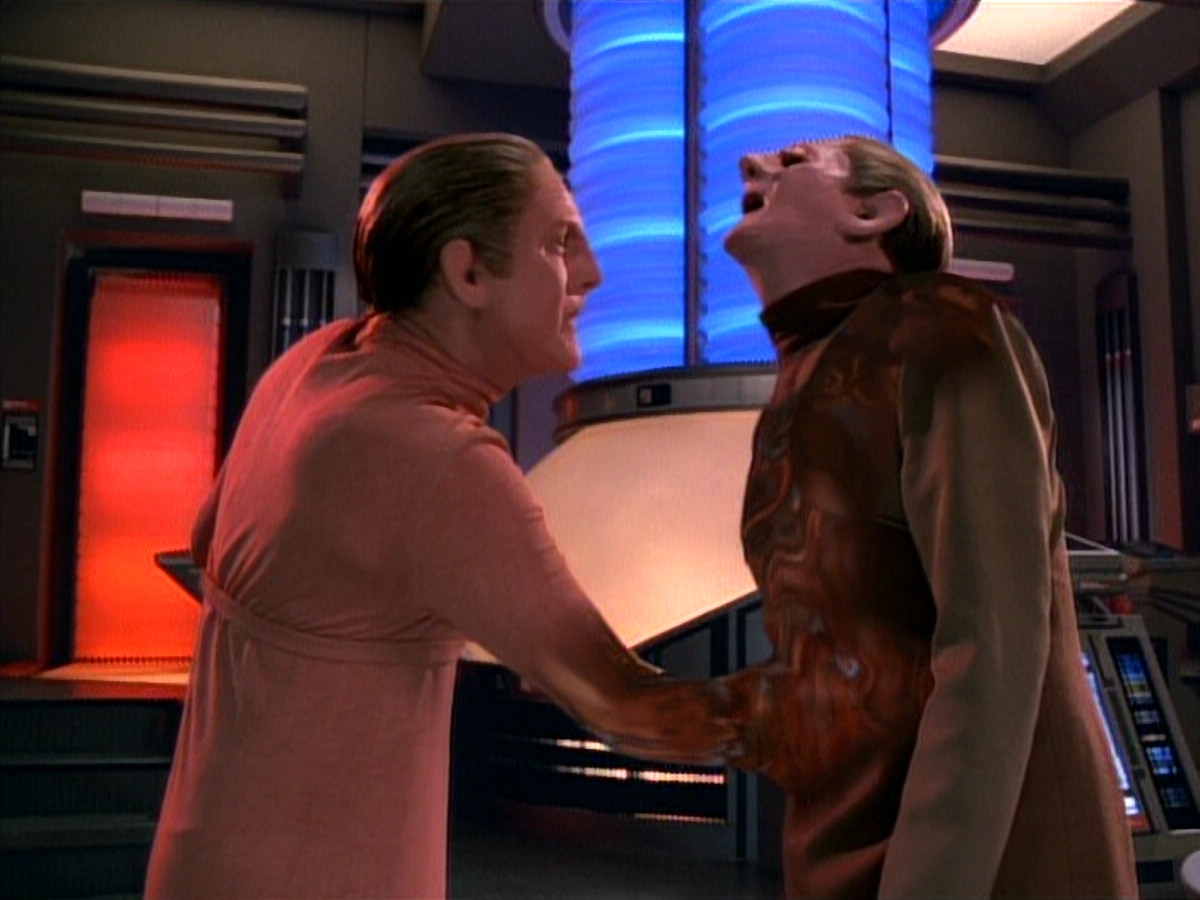 extant_StarTrek_DS9_3x26-TheAdversary_03465.jpg