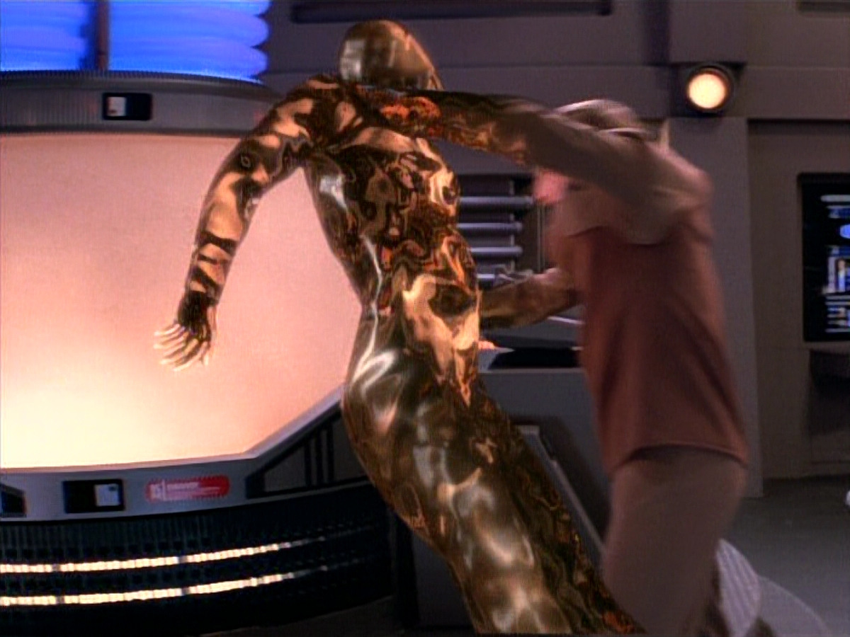 extant_StarTrek_DS9_3x26-TheAdversary_03495.jpg