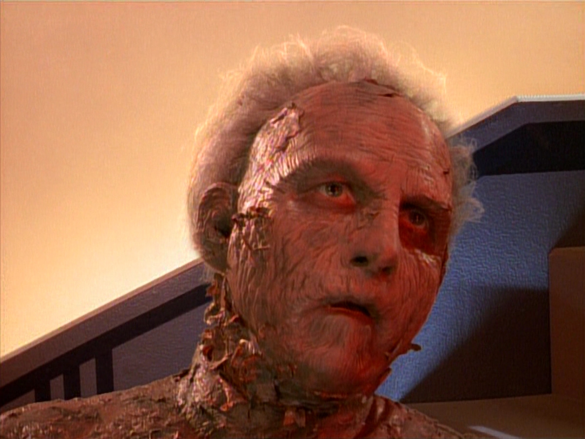 extant_StarTrek_DS9_3x26-TheAdversary_03537.jpg