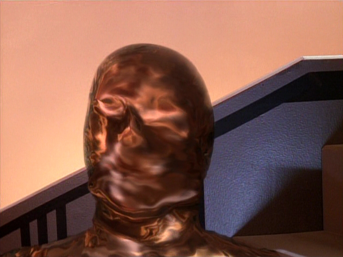 extant_StarTrek_DS9_3x26-TheAdversary_03559.jpg