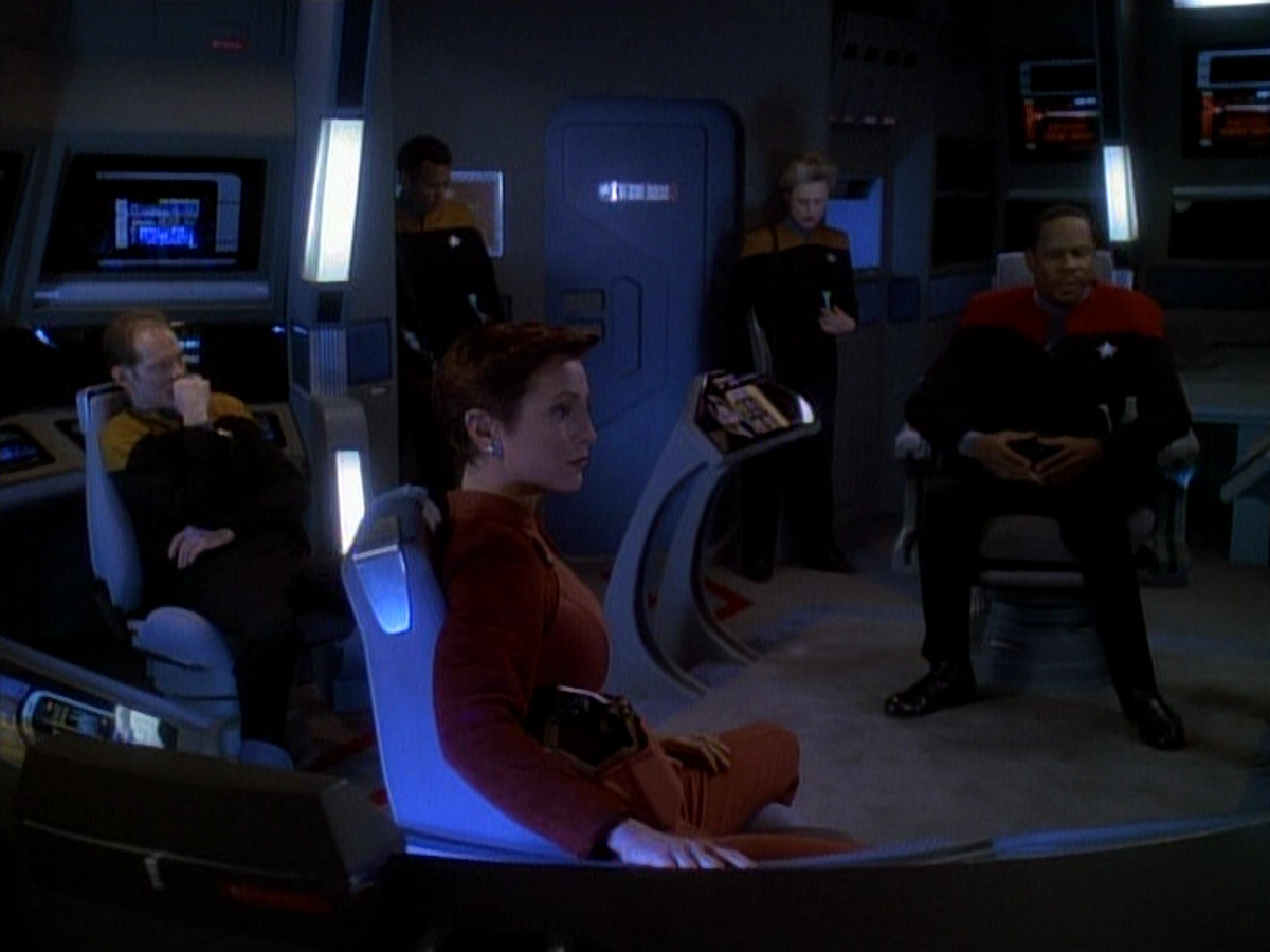 extant_StarTrek_DS9_3x26-TheAdversary_03581.jpg
