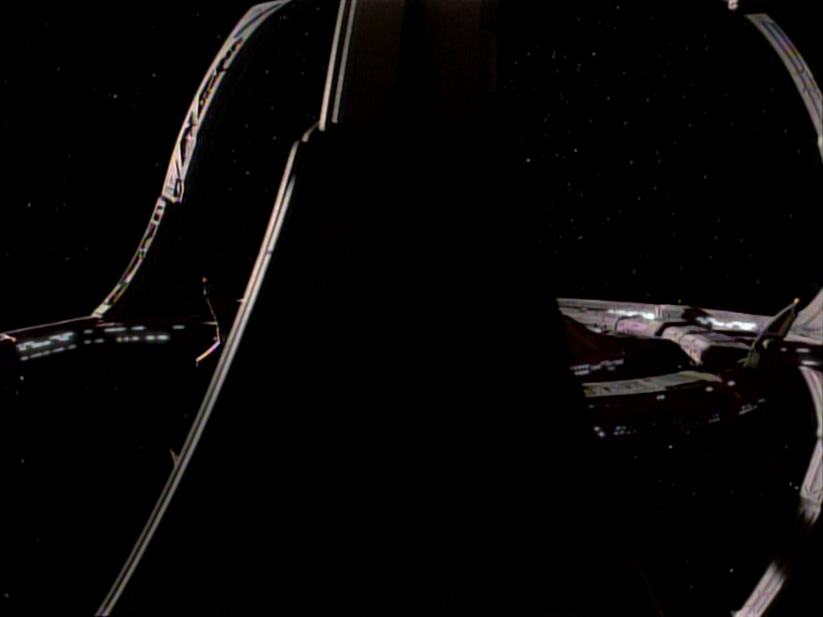 extant_StarTrek_DS9_3x26-TheAdversary_03626.jpg