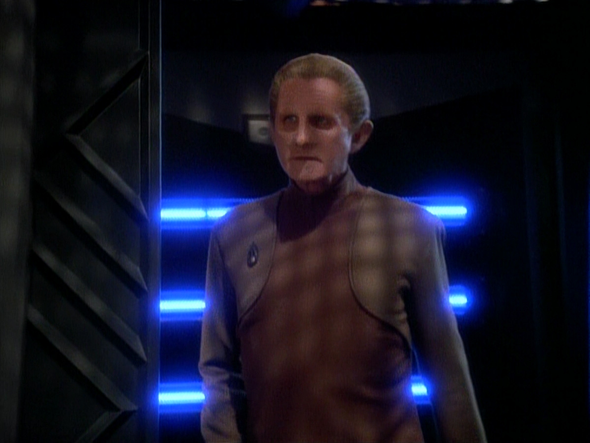 extant_StarTrek_DS9_3x26-TheAdversary_03671.jpg