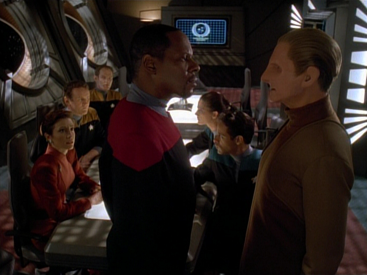extant_StarTrek_DS9_3x26-TheAdversary_03739.jpg