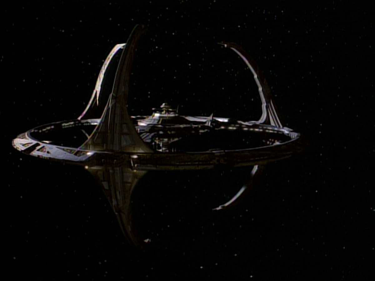 extant_StarTrek_DS9_3x26-TheAdversary_03745.jpg
