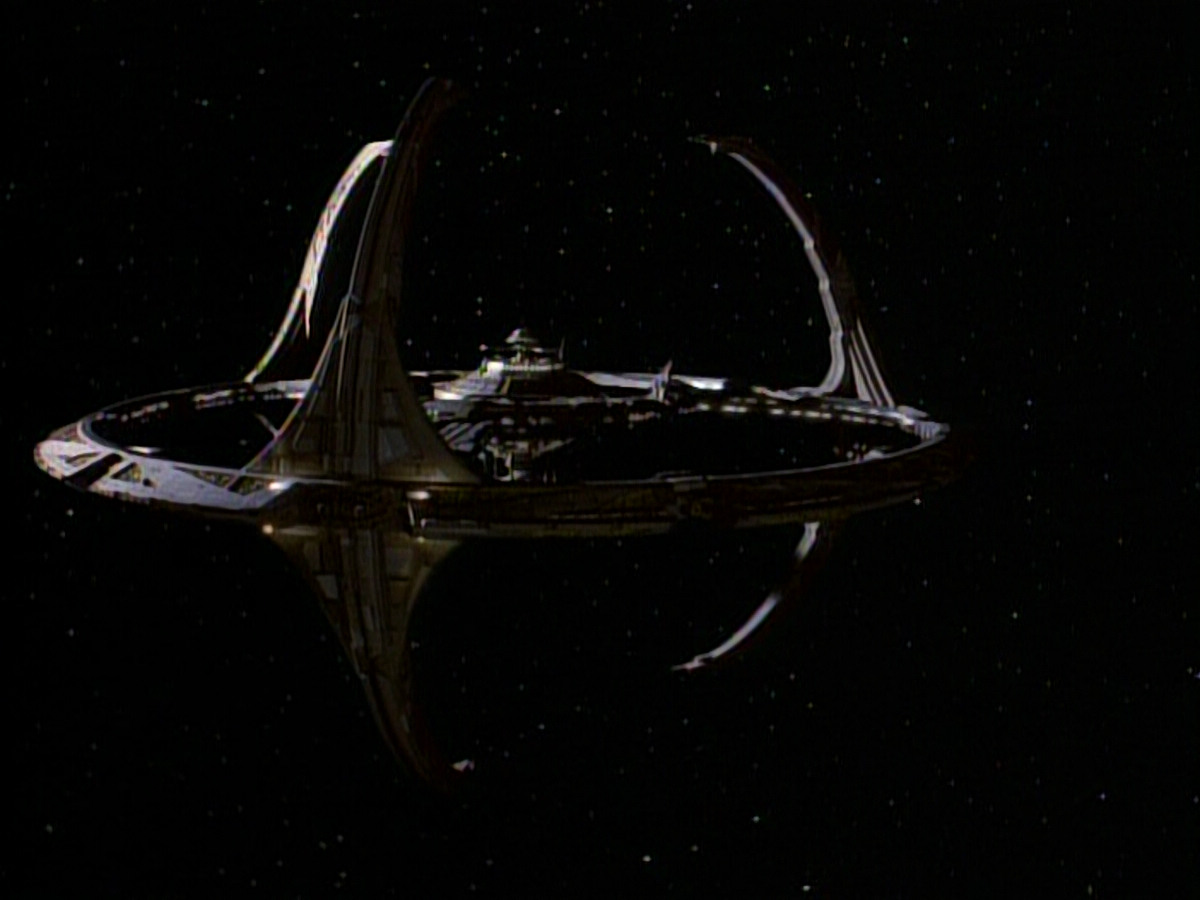 extant_StarTrek_DS9_3x26-TheAdversary_03746.jpg