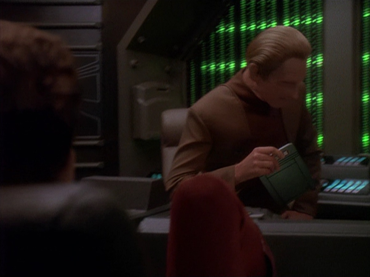 extant_StarTrek_DS9_4x05-Indiscretion_0360.jpg