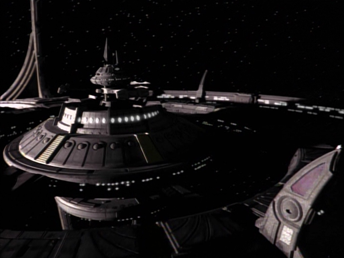 extant_StarTrek_DS9_4x05-Indiscretion_0447.jpg