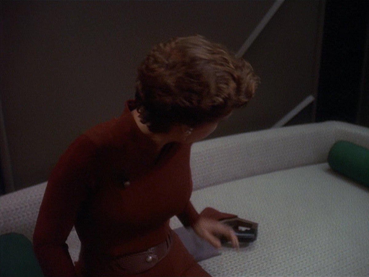 extant_StarTrek_DS9_4x05-Indiscretion_0561.jpg