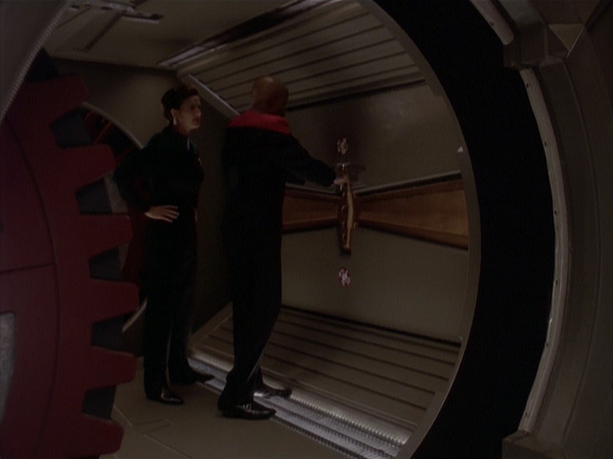 extant_StarTrek_DS9_4x05-Indiscretion_0602.jpg
