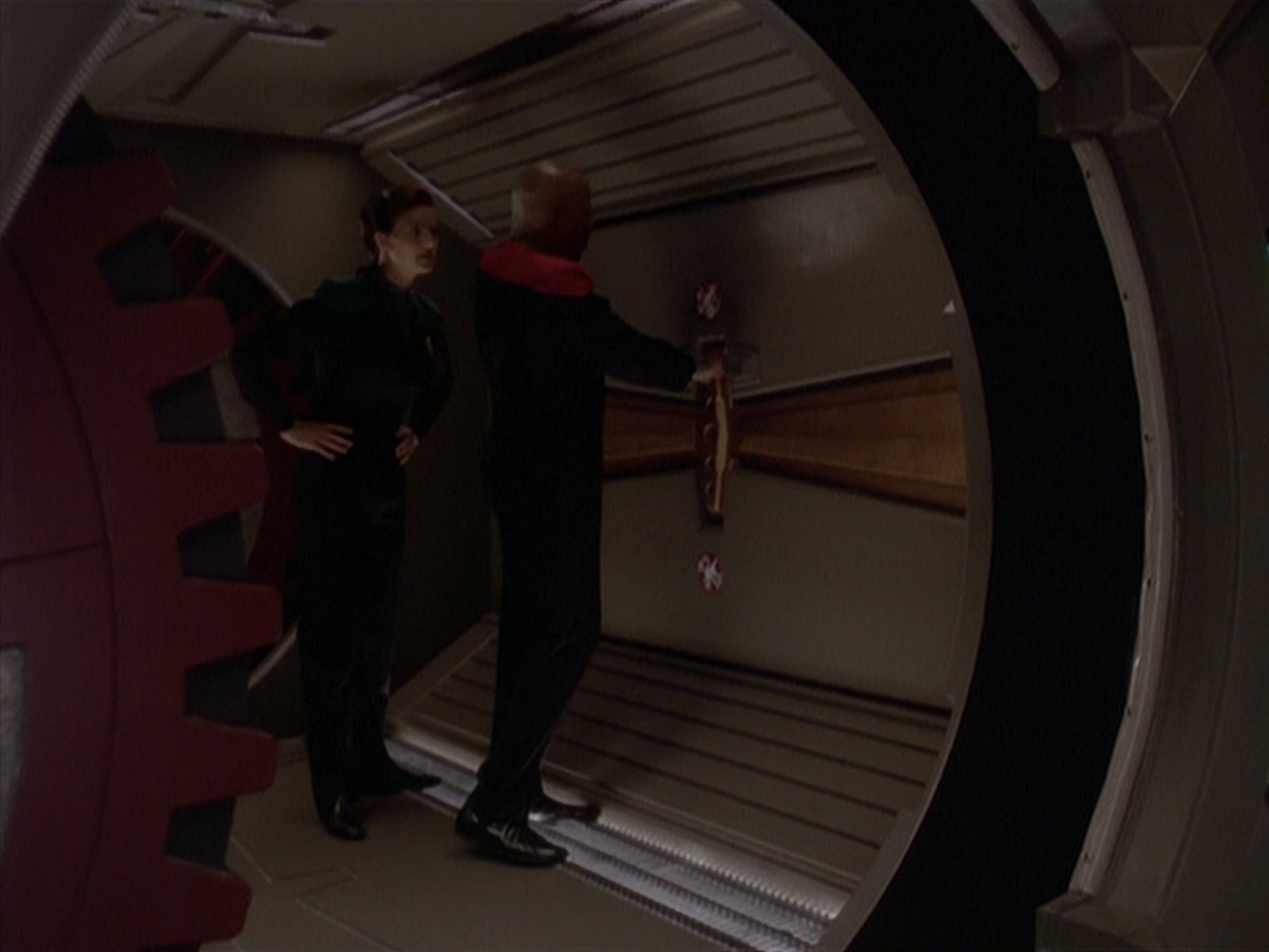 extant_StarTrek_DS9_4x05-Indiscretion_0603.jpg