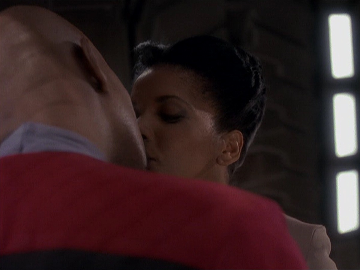 extant_StarTrek_DS9_4x05-Indiscretion_0717.jpg
