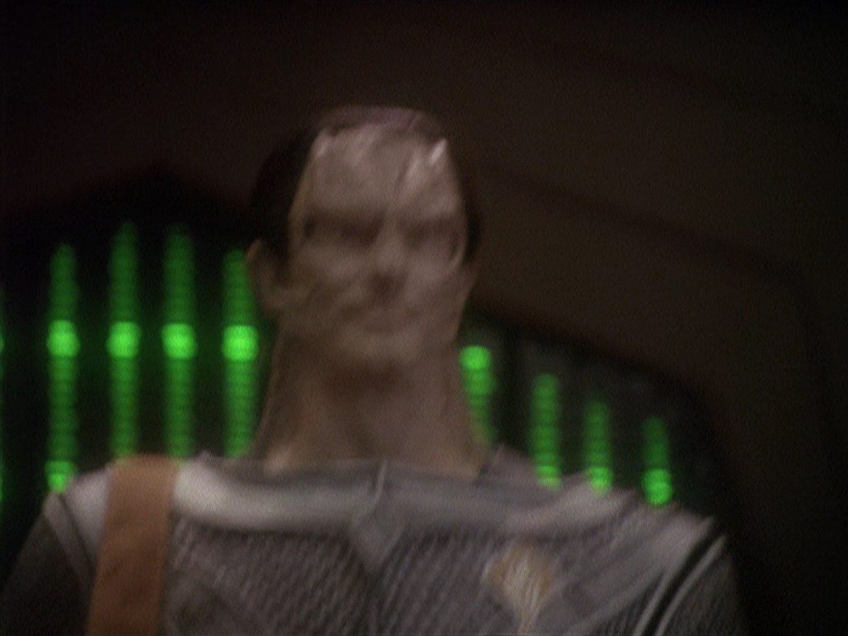 extant_StarTrek_DS9_4x05-Indiscretion_0781.jpg