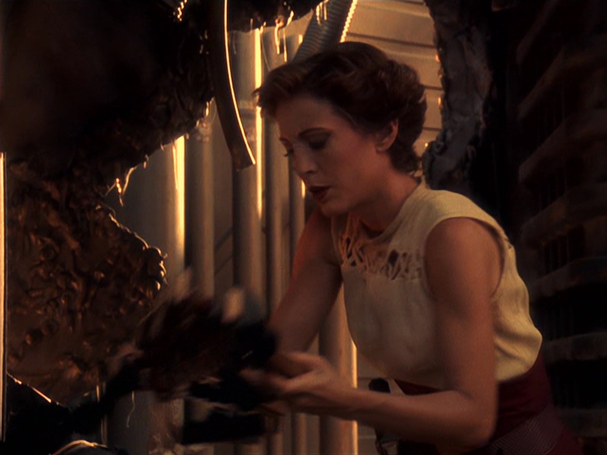 extant_StarTrek_DS9_4x05-Indiscretion_2201.jpg