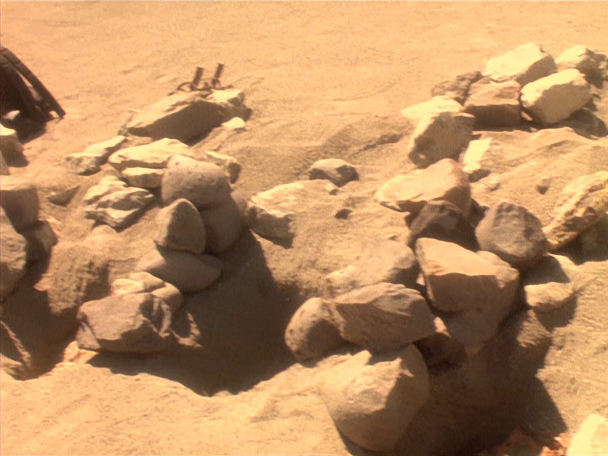 extant_StarTrek_DS9_4x05-Indiscretion_2204.jpg