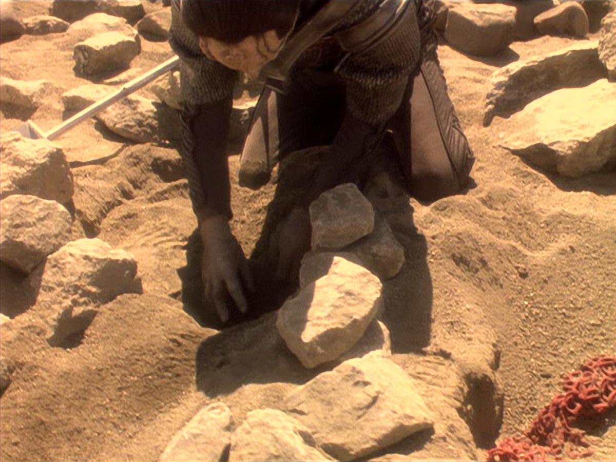 extant_StarTrek_DS9_4x05-Indiscretion_2220.jpg