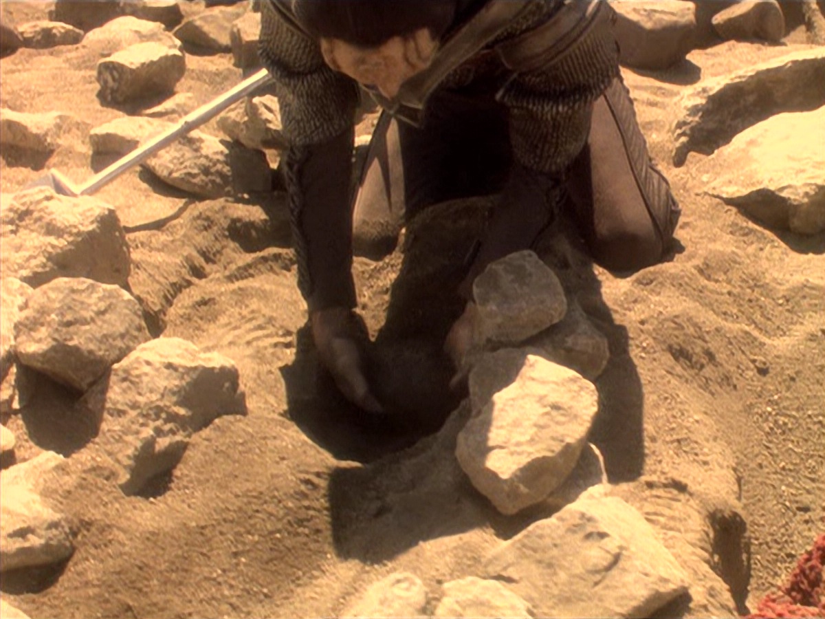 extant_StarTrek_DS9_4x05-Indiscretion_2221.jpg