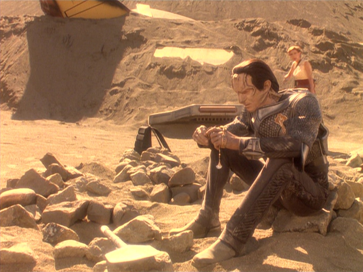 extant_StarTrek_DS9_4x05-Indiscretion_2282.jpg