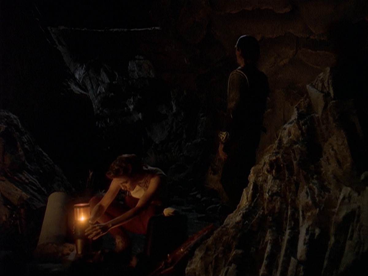 extant_StarTrek_DS9_4x05-Indiscretion_2572.jpg