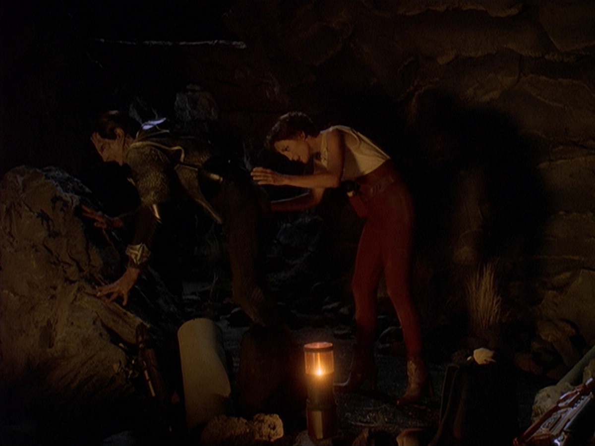 extant_StarTrek_DS9_4x05-Indiscretion_2613.jpg
