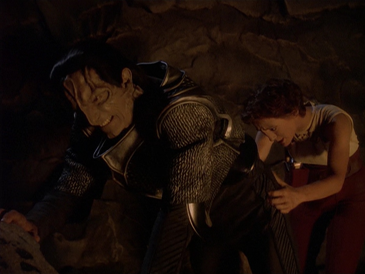 extant_StarTrek_DS9_4x05-Indiscretion_2617.jpg