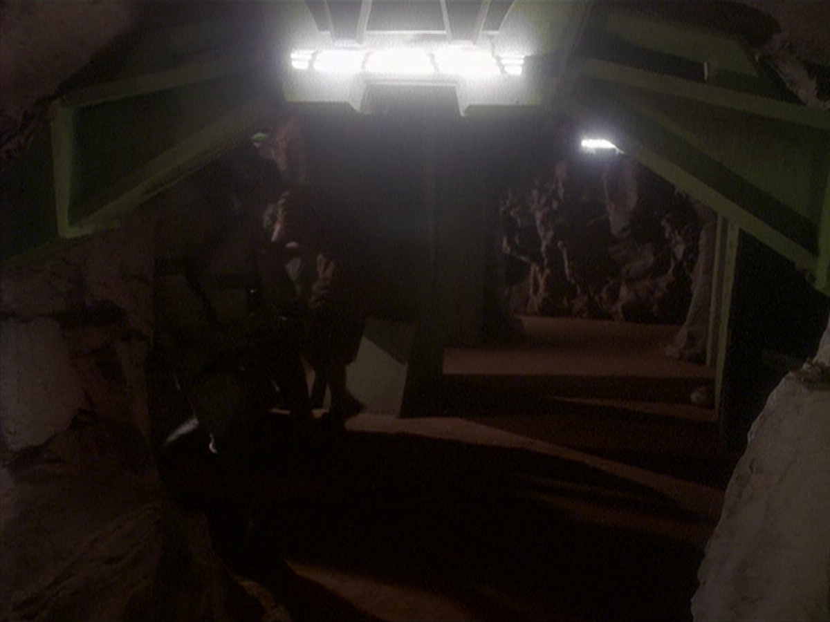 extant_StarTrek_DS9_4x05-Indiscretion_3511.jpg