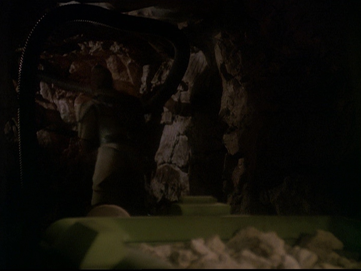 extant_StarTrek_DS9_4x05-Indiscretion_3603.jpg