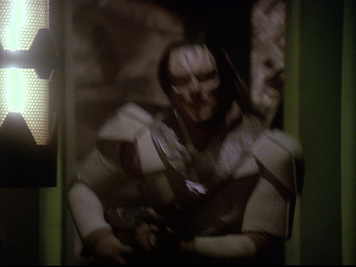 extant_StarTrek_DS9_4x05-Indiscretion_3607.jpg