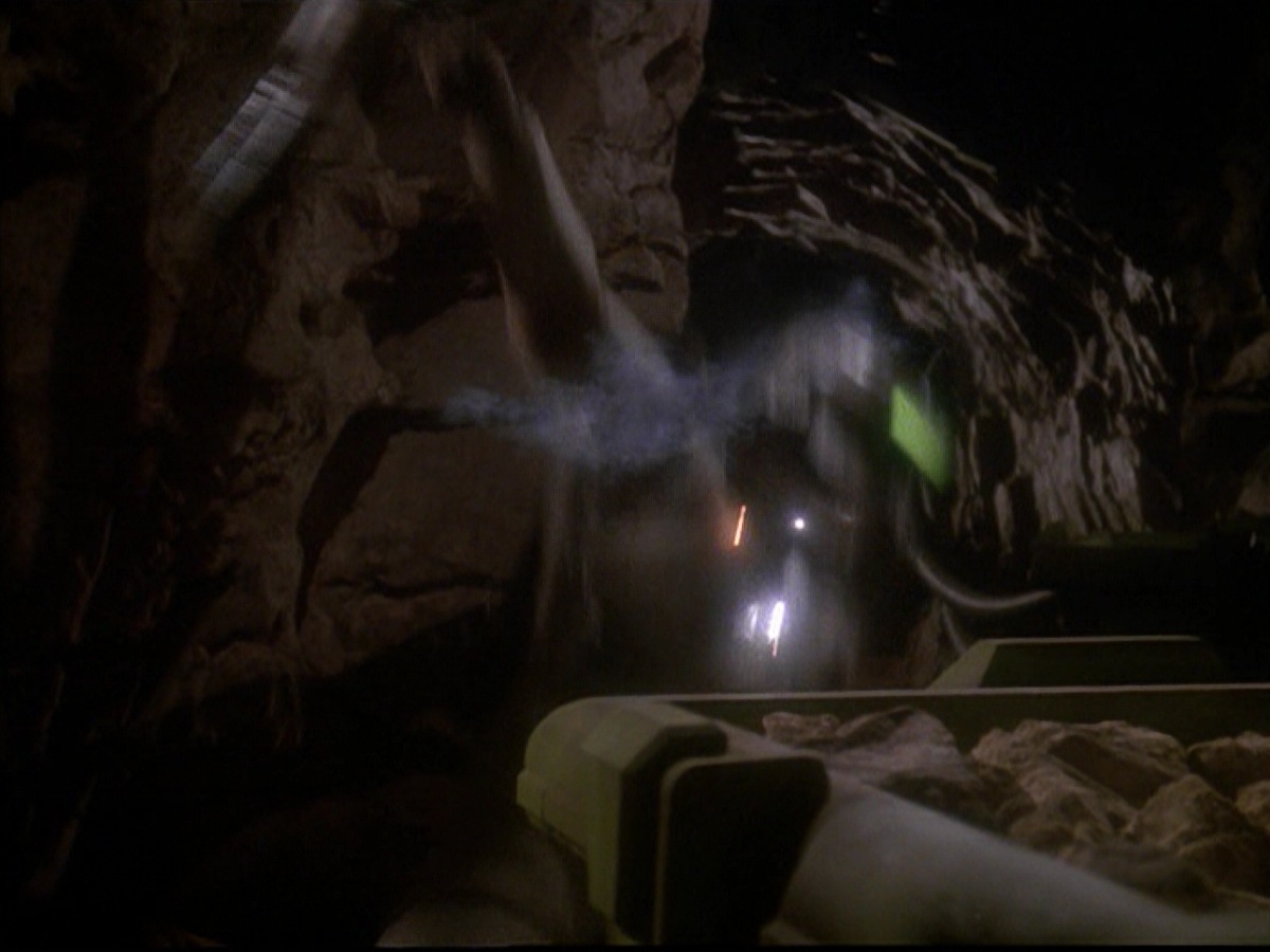 extant_StarTrek_DS9_4x05-Indiscretion_3614.jpg